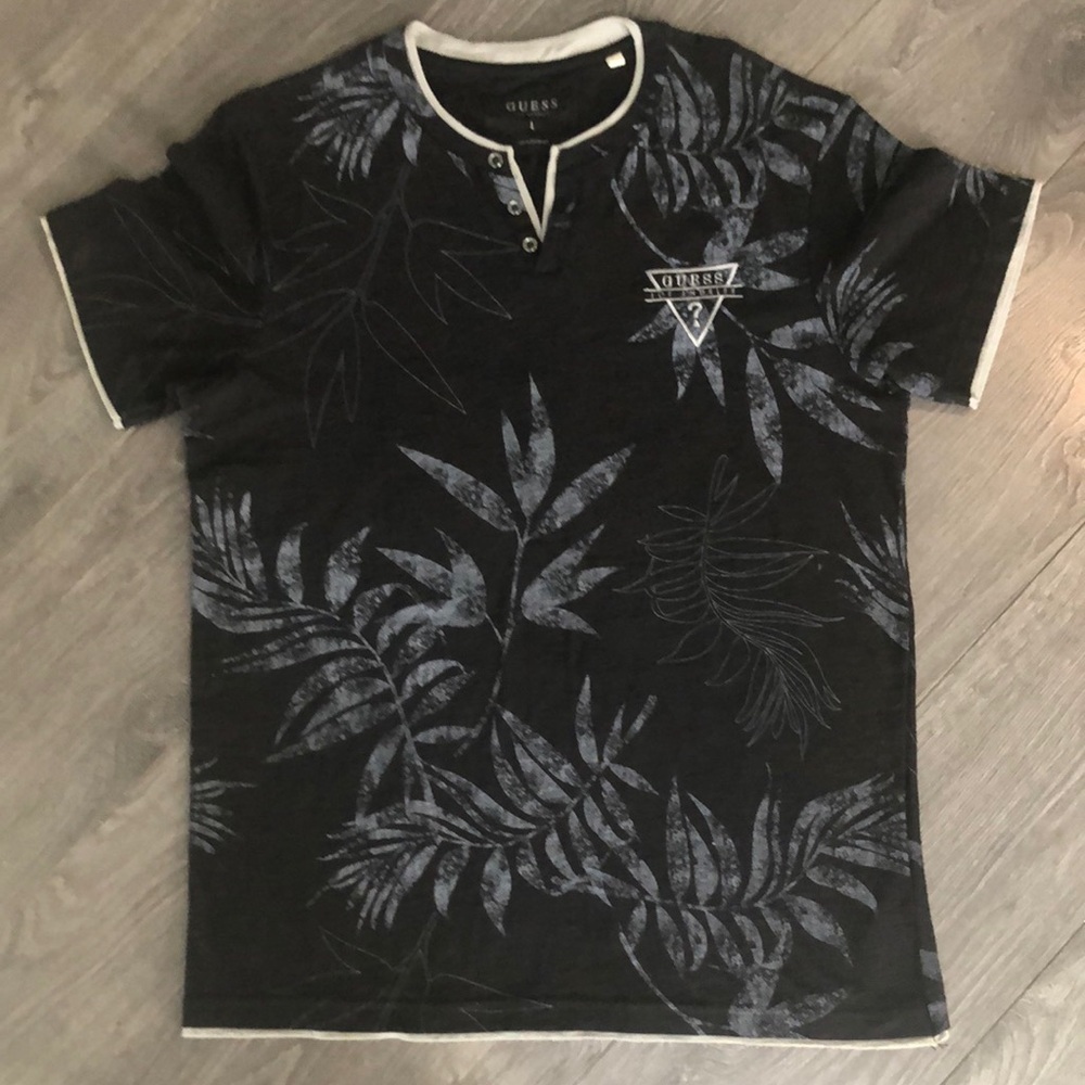 Guess Los Angeles gray and black t-shirts size large